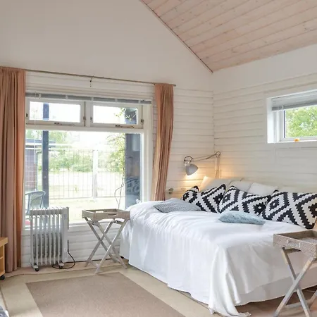 Two-bedroom With A Fireplace In Sjaellands Odde * Yderby