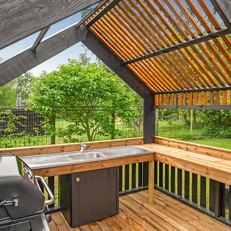 Two-bedroom With A Fireplace In Sjaellands Odde