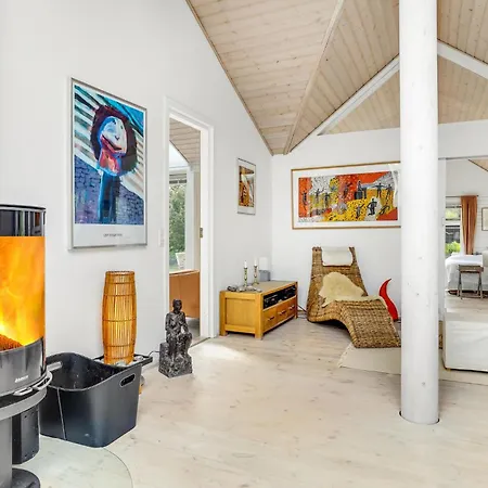 Two-bedroom With A Fireplace In Sjaellands Odde 別荘 Yderby