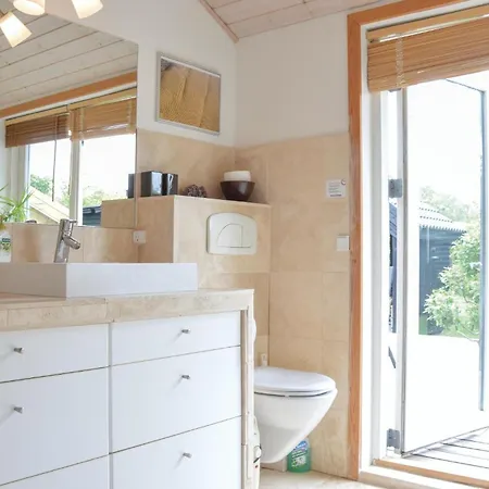 別荘 Two-bedroom With A Fireplace In Sjaellands Odde *
