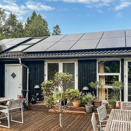 2 Bedroom Cozy Home In Sjaellands Odde Yderby